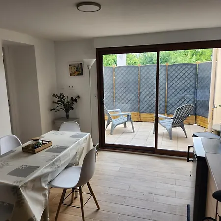 Proche Apartment *